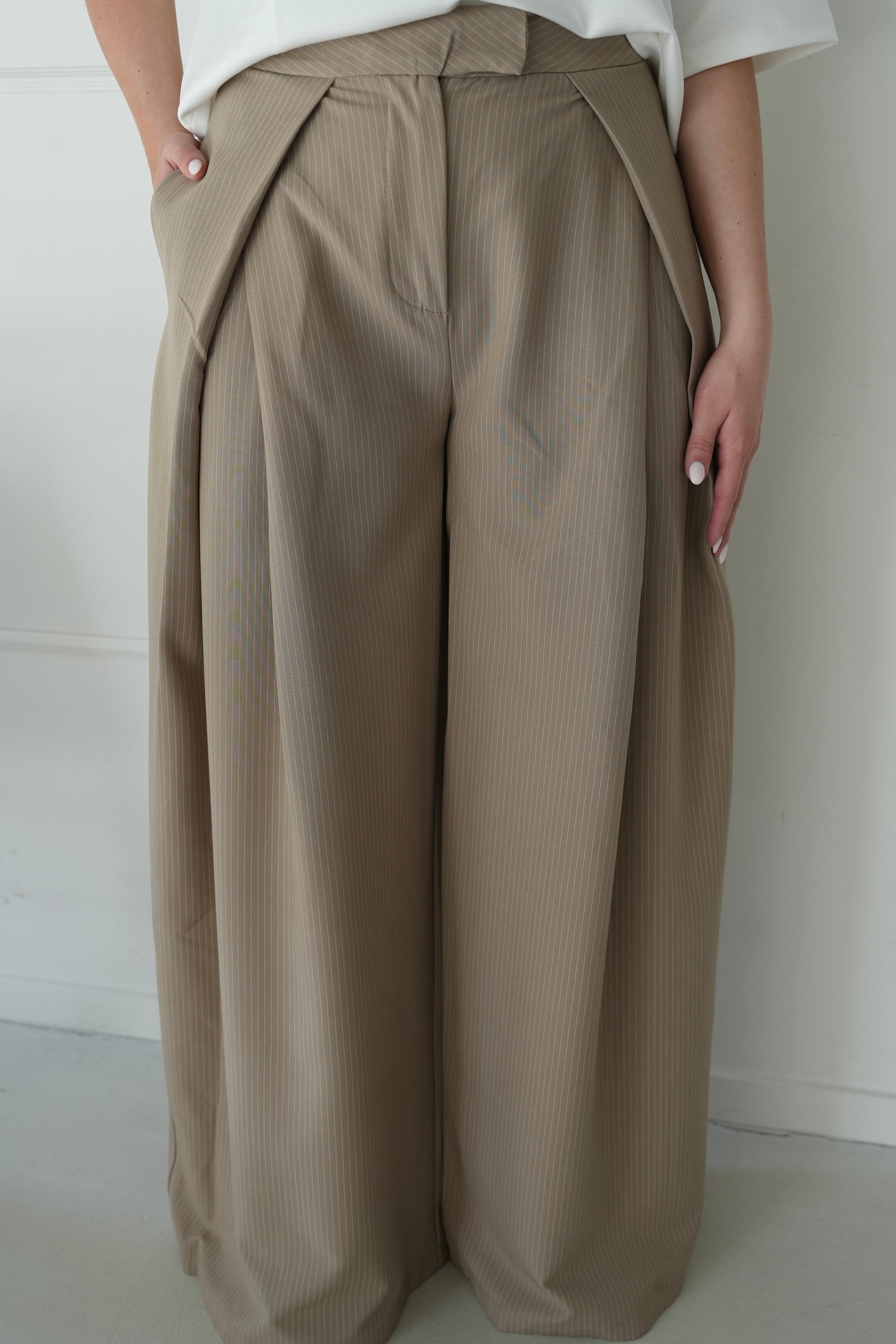 Pleated Pantalon - Pinstripe